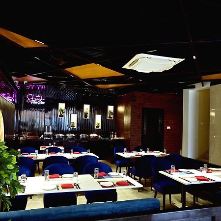 Hotel Trax International Джамшедпур Екстериор снимка