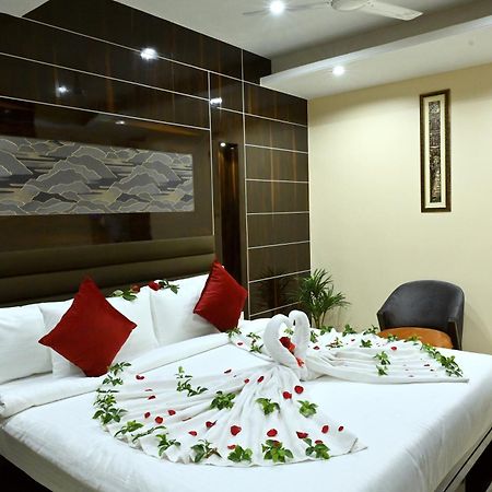 Hotel Trax International Джамшедпур Екстериор снимка