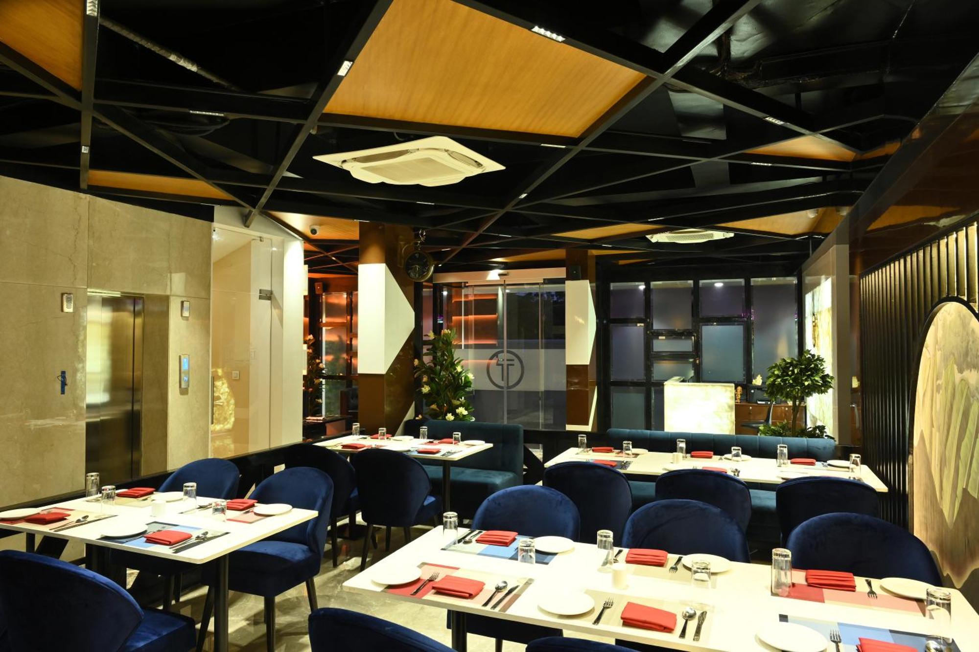 Hotel Trax International Джамшедпур Екстериор снимка