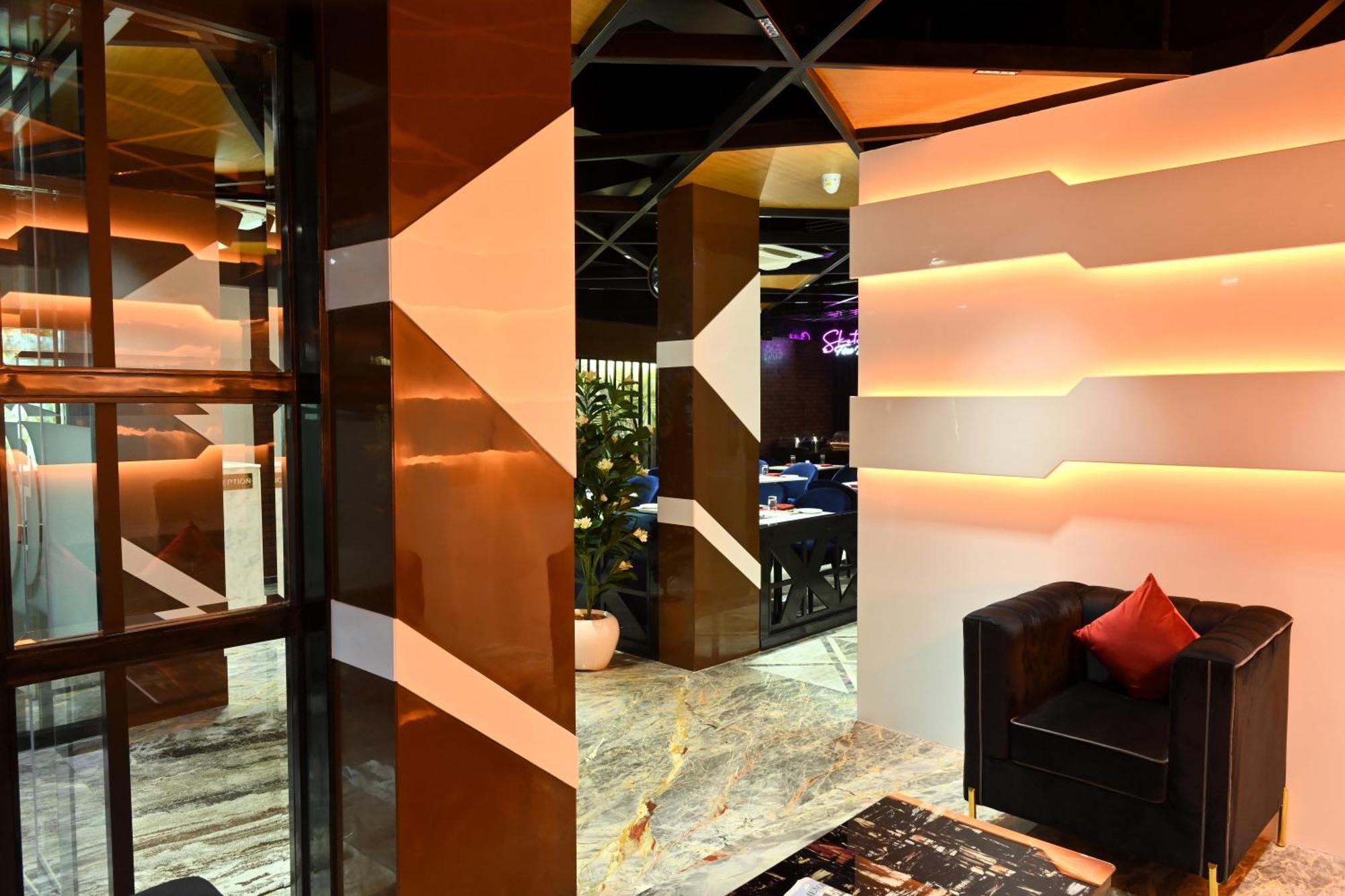 Hotel Trax International Джамшедпур Екстериор снимка