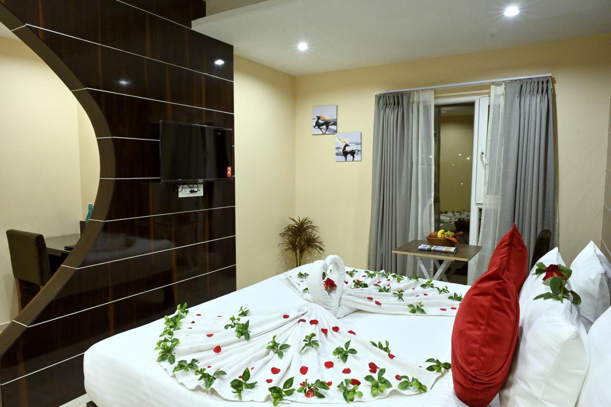 Hotel Trax International Джамшедпур Екстериор снимка