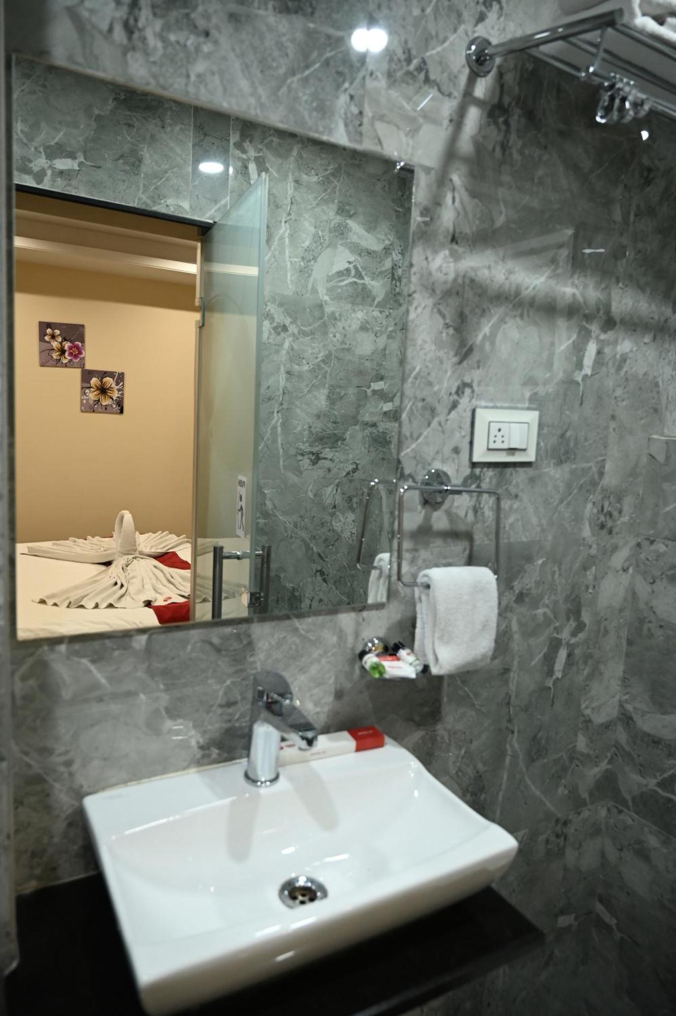 Hotel Trax International Джамшедпур Екстериор снимка