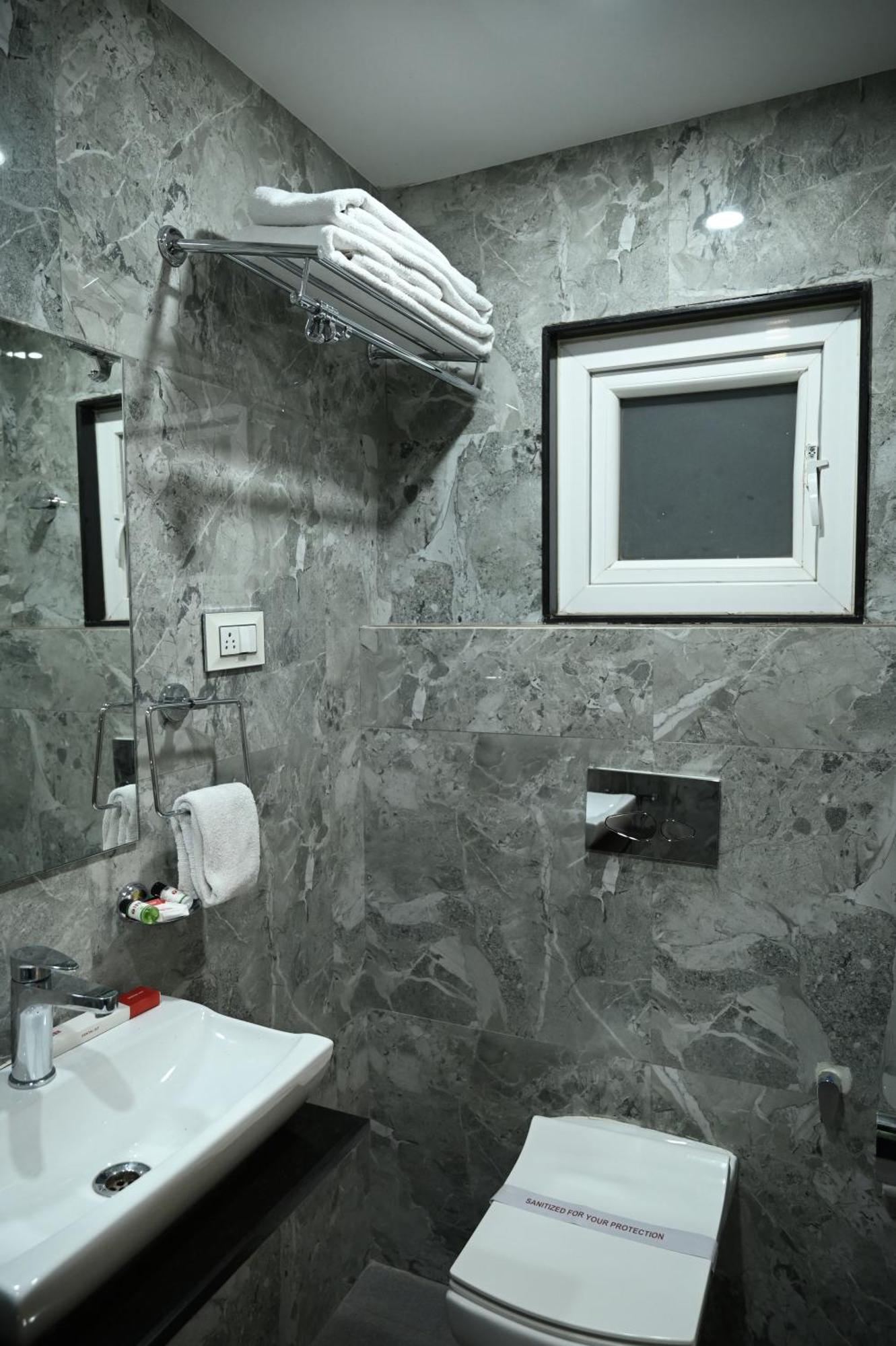 Hotel Trax International Джамшедпур Екстериор снимка