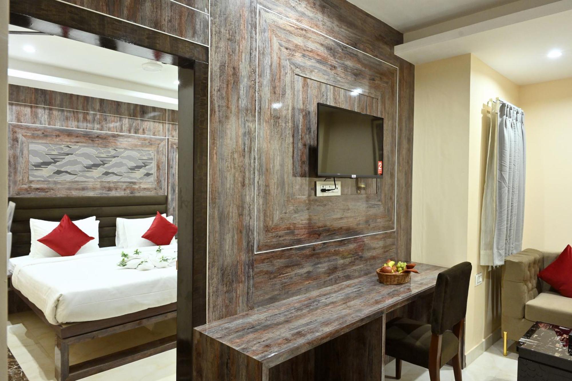 Hotel Trax International Джамшедпур Екстериор снимка