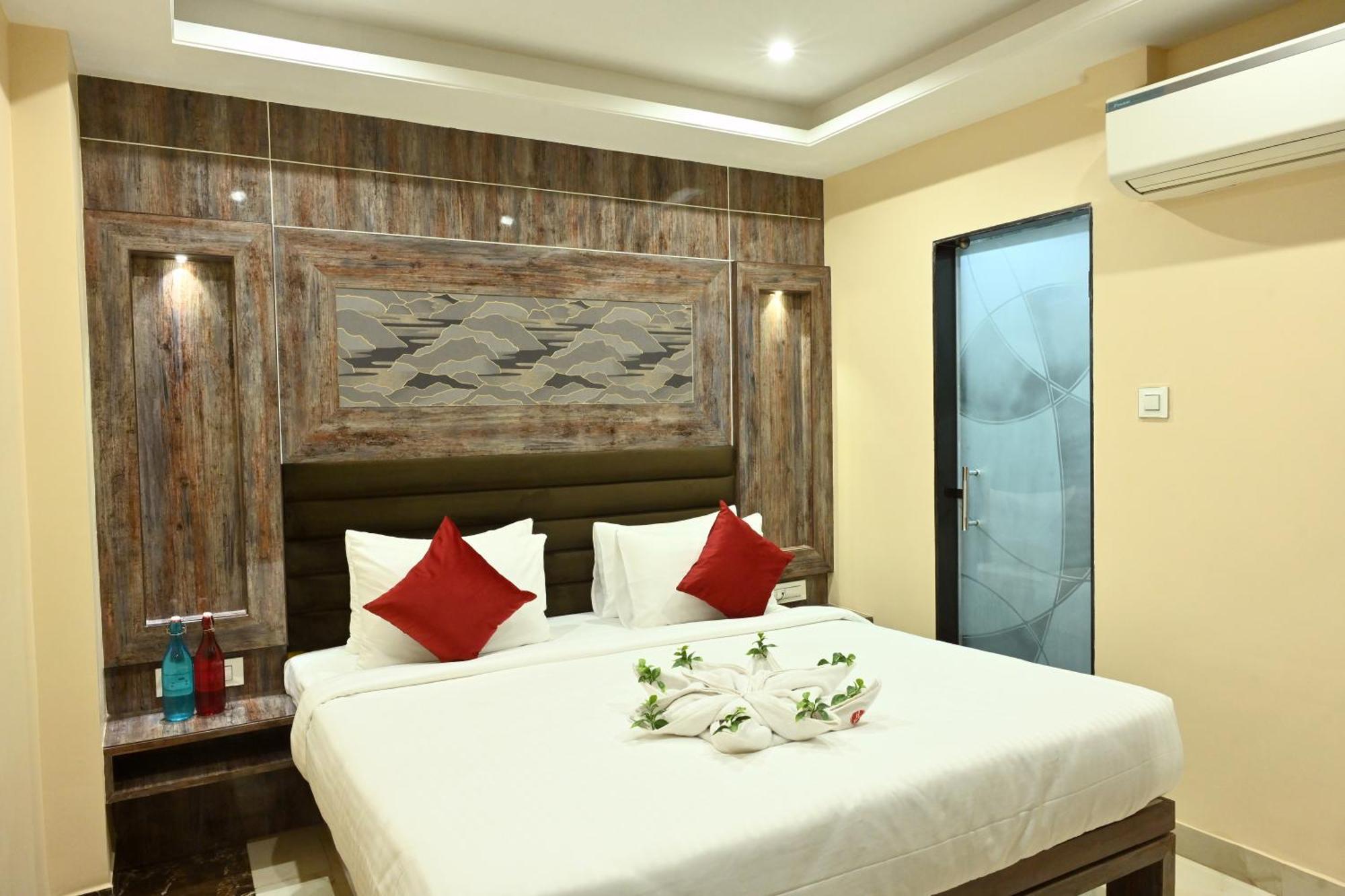Hotel Trax International Джамшедпур Екстериор снимка