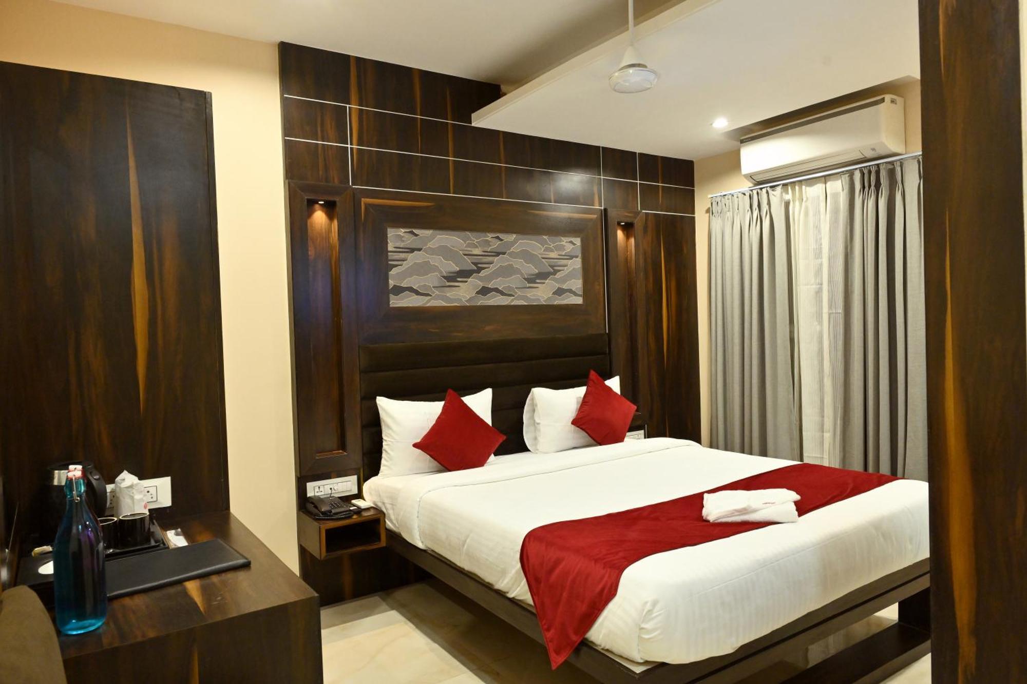 Hotel Trax International Джамшедпур Екстериор снимка