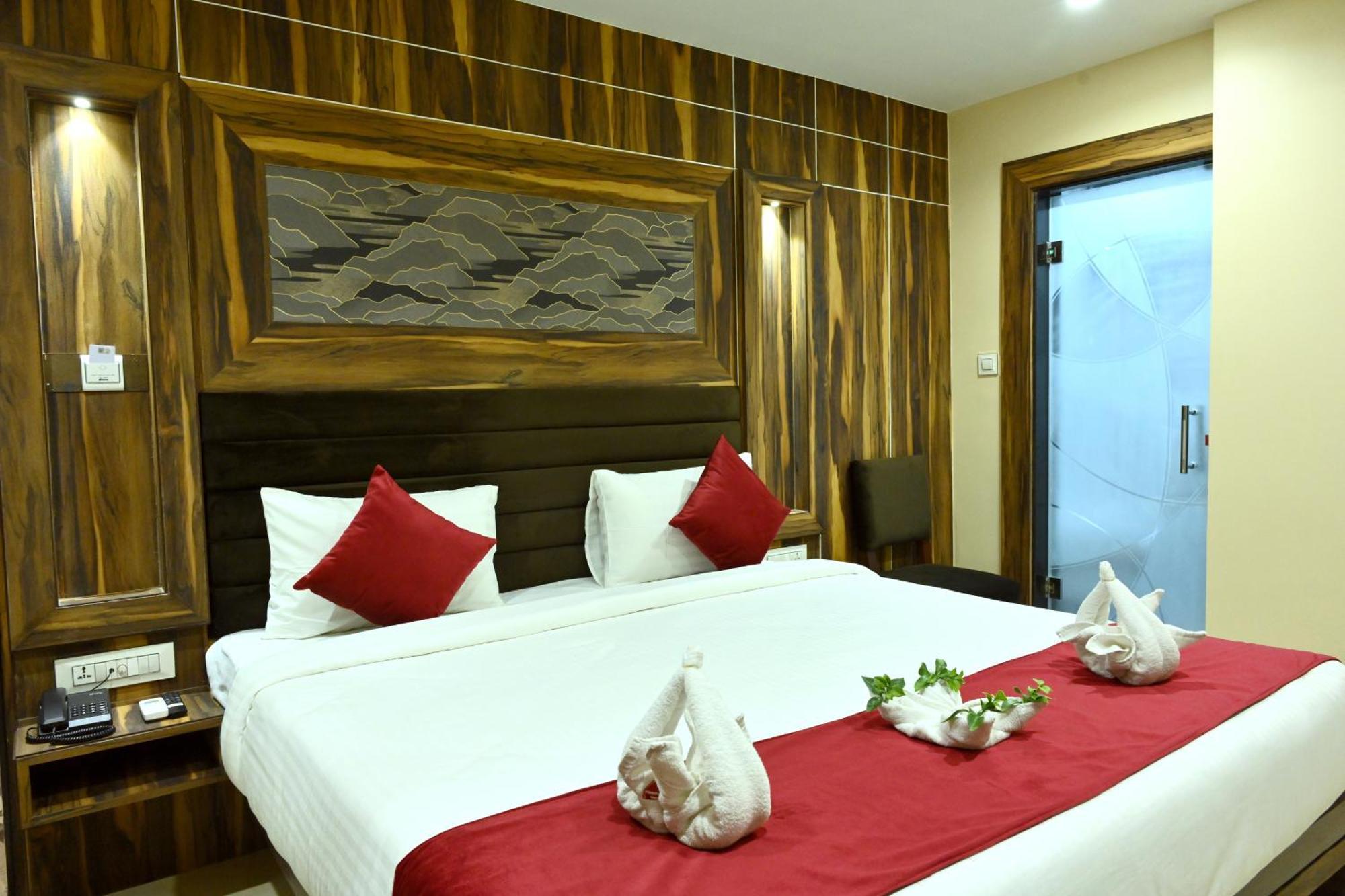 Hotel Trax International Джамшедпур Екстериор снимка