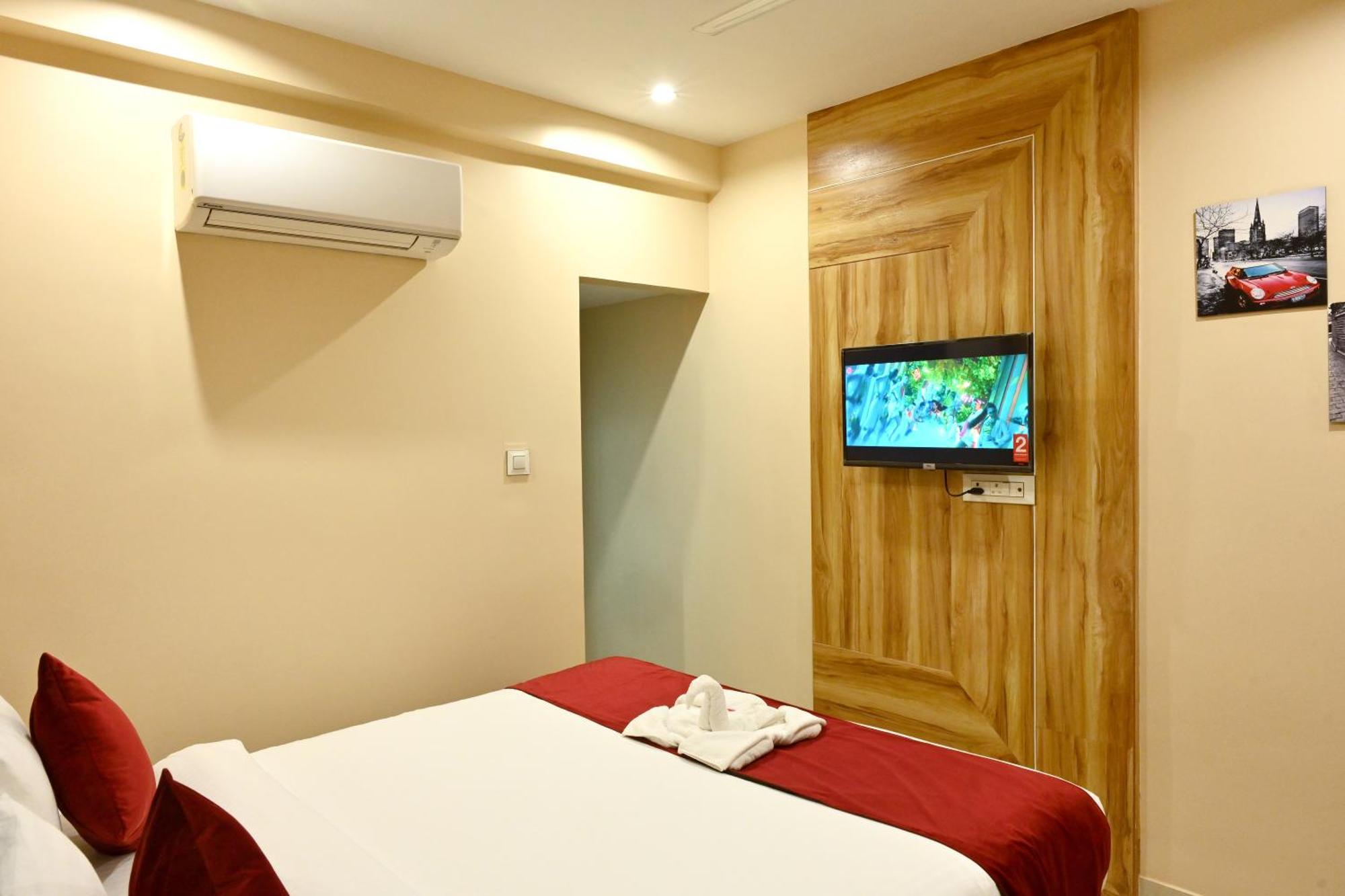 Hotel Trax International Джамшедпур Екстериор снимка