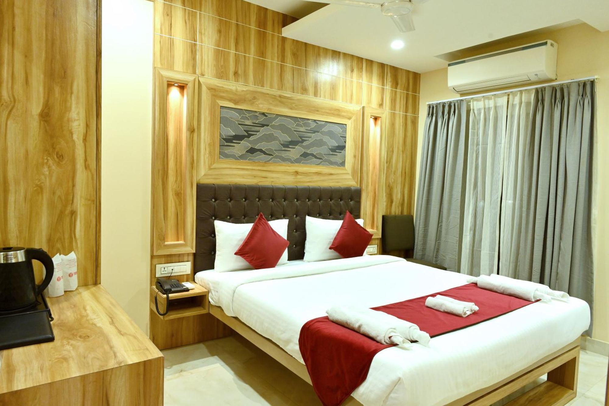 Hotel Trax International Джамшедпур Екстериор снимка
