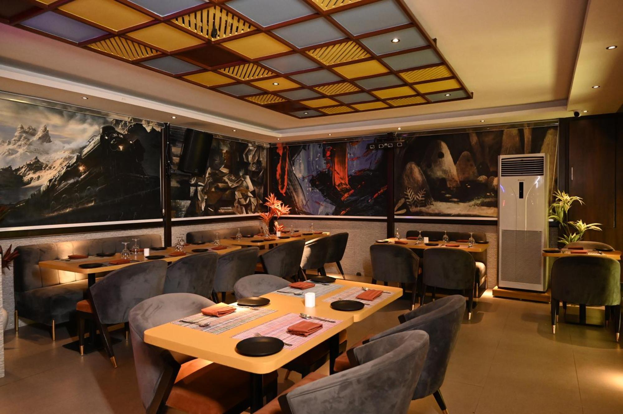 Hotel Trax International Джамшедпур Екстериор снимка