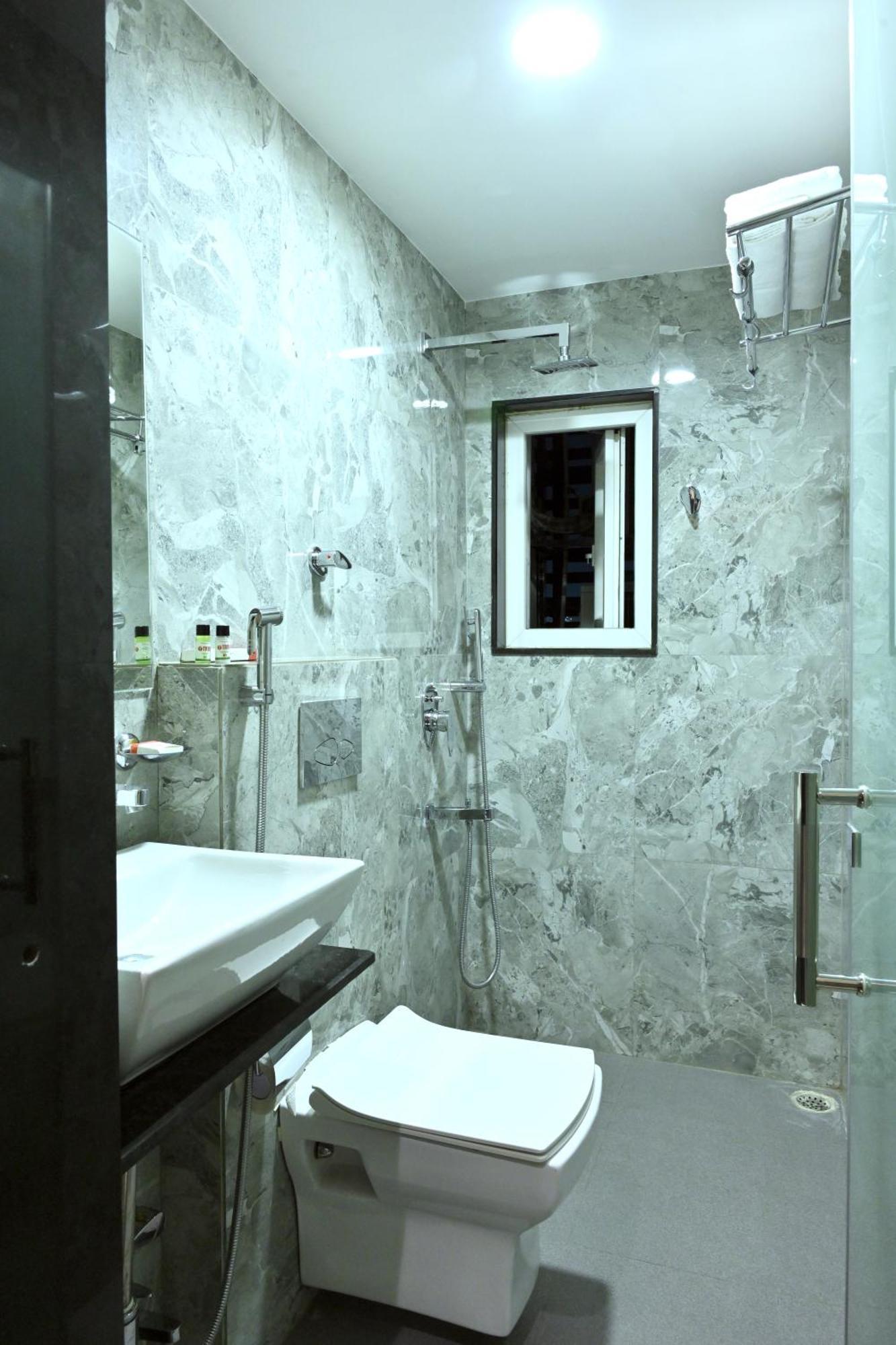 Hotel Trax International Джамшедпур Екстериор снимка